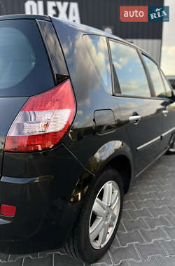 Минивэн Renault Scenic 2004 в 
