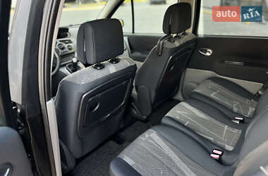 Минивэн Renault Scenic 2004 в 
