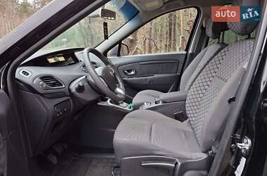 Минивэн Renault Scenic 2011 в 