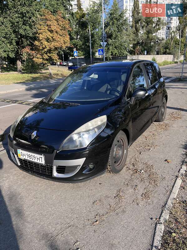 Минивэн Renault Scenic 2011 в Киеве