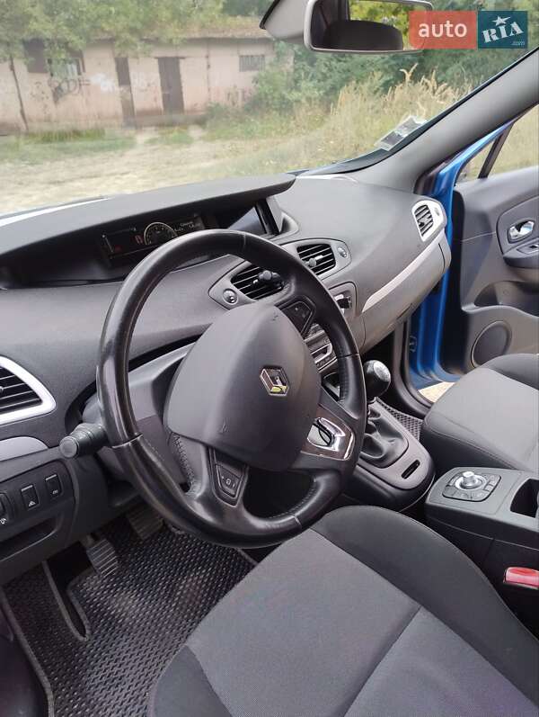 Мінівен Renault Scenic 2013 в Івано-Франківську