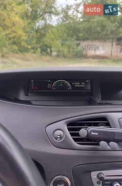 Мінівен Renault Scenic 2013 в 