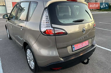 Минивэн Renault Scenic 2013 в 