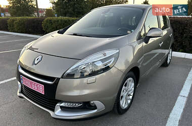 Минивэн Renault Scenic 2013 в 