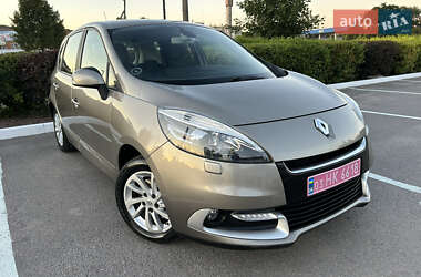Минивэн Renault Scenic 2013 в 