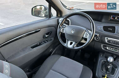 Минивэн Renault Scenic 2013 в 