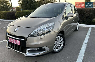 Минивэн Renault Scenic 2013 в 