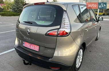 Минивэн Renault Scenic 2013 в 
