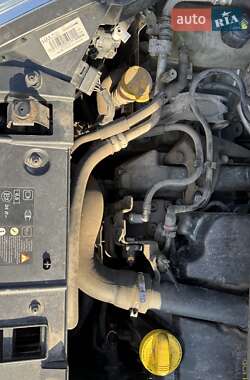 Минивэн Renault Scenic 2013 в 