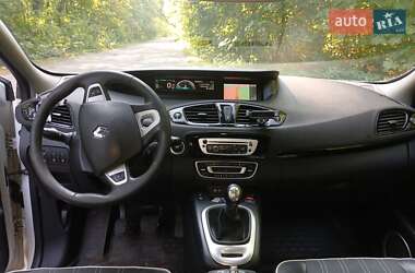 Минивэн Renault Scenic 2010 в 