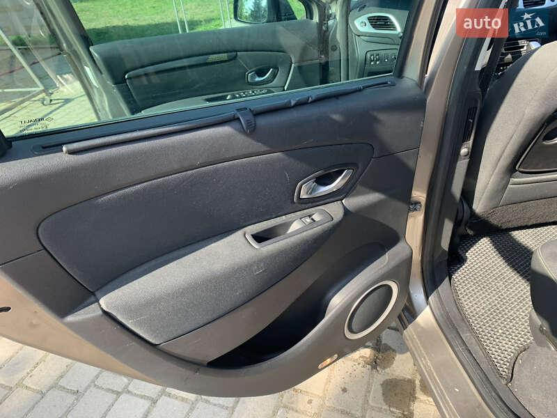 Минивэн Renault Scenic 2009 в Ивано-Франковске