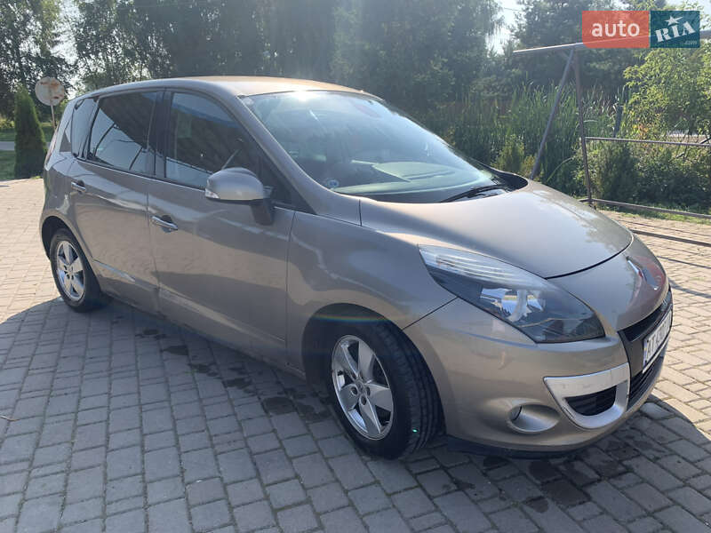 Минивэн Renault Scenic 2009 в Ивано-Франковске