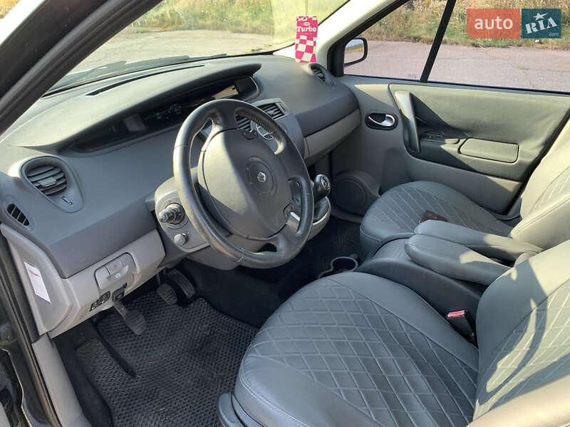 Минивэн Renault Scenic 2006 в Малине