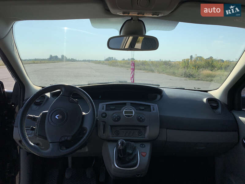 Минивэн Renault Scenic 2006 в Малине