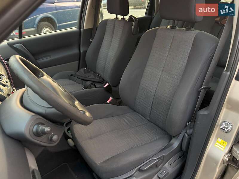 Минивэн Renault Scenic 2007 в Киеве