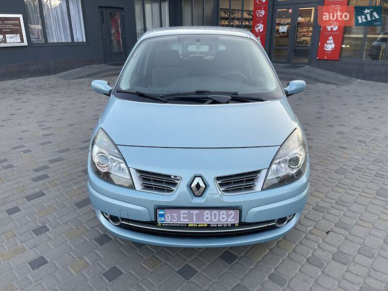 Минивэн Renault Scenic 2009 в 