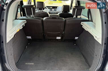 Минивэн Renault Scenic 2011 в 