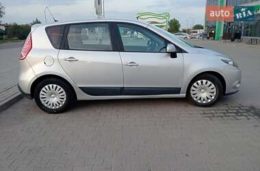 Минивэн Renault Scenic 2009 в 