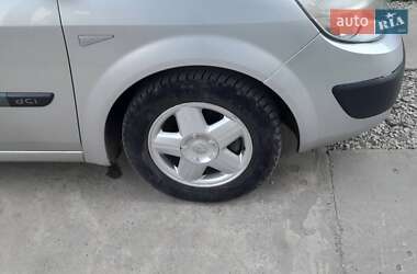 Минивэн Renault Scenic 2006 в 