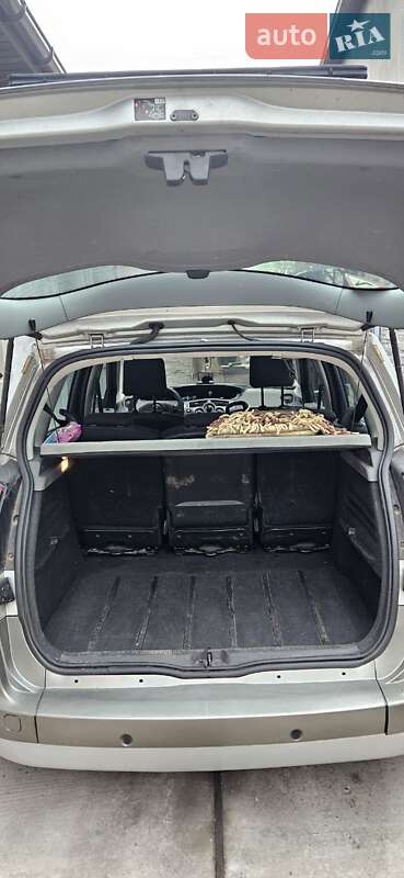 Мінівен Renault Scenic 2006 в Чернігові