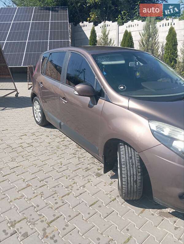 Минивэн Renault Scenic 2010 в Кицмани фото 6 Минивэн Renault Scenic 2010 в Кицмани