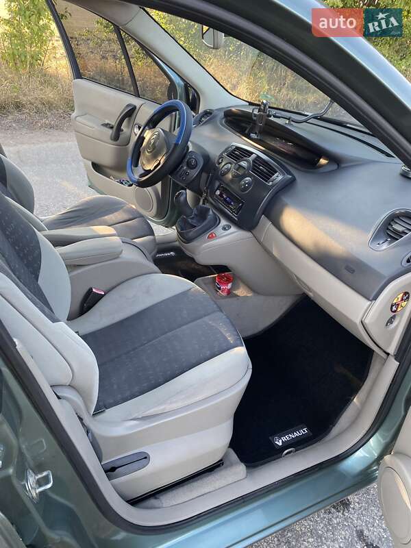 Минивэн Renault Scenic 2004 в Умани