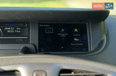 Минивэн Renault Scenic 2014 в 