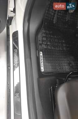 Минивэн Renault Scenic 2015 в 