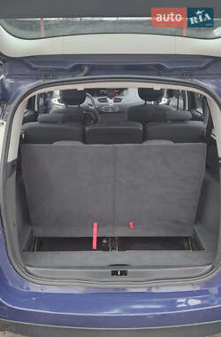 Минивэн Renault Scenic 2009 в 