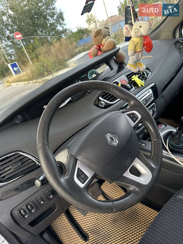 Минивэн Renault Scenic 2011 в Новой Водолаге
