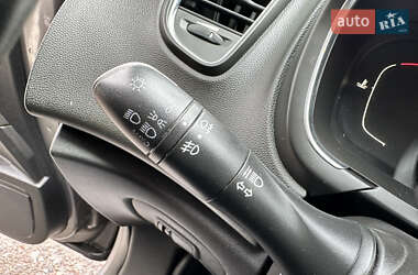 Минивэн Renault Scenic 2017 в 