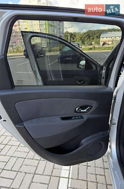 Минивэн Renault Scenic 2012 в 