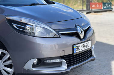 Минивэн Renault Scenic 2013 в 