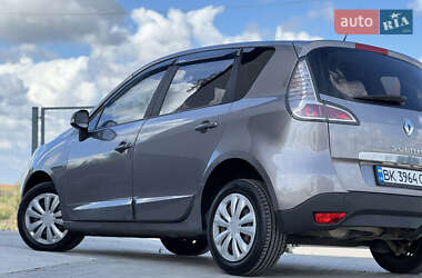 Минивэн Renault Scenic 2013 в 