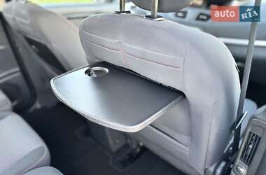 Минивэн Renault Scenic 2014 в 