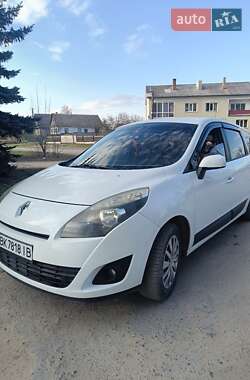 Минивэн Renault Scenic 2010 в Кременце