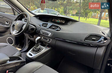 Минивэн Renault Scenic 2013 в 