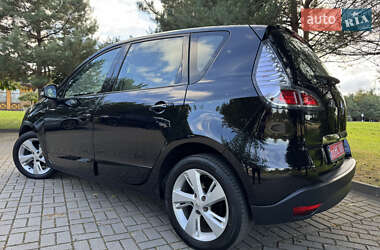 Минивэн Renault Scenic 2013 в 