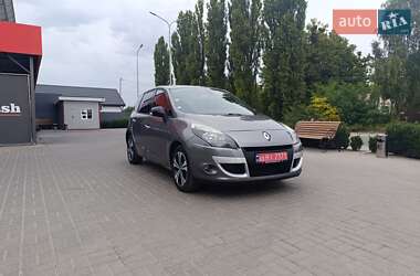 Минивэн Renault Scenic 2011 в 