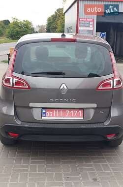 Минивэн Renault Scenic 2011 в 