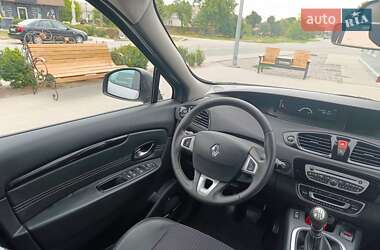 Минивэн Renault Scenic 2011 в 