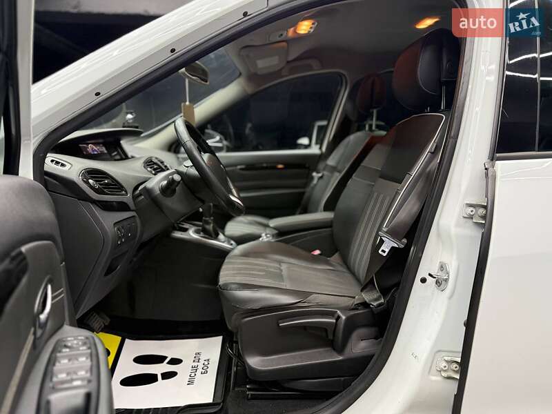 Минивэн Renault Scenic 2012 в Черновцах