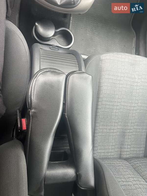 Минивэн Renault Scenic 2008 в Хырове фото 32 Минивэн Renault Scenic 2008 в Хырове