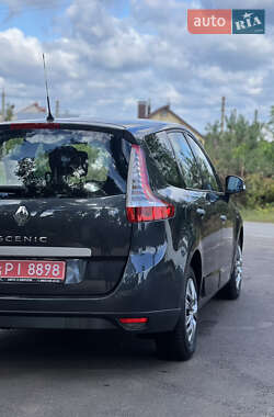Минивэн Renault Scenic 2009 в 
