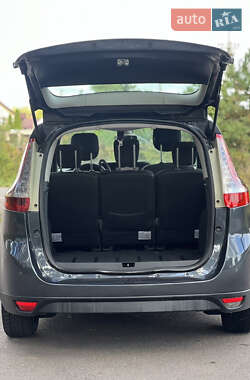 Минивэн Renault Scenic 2009 в 