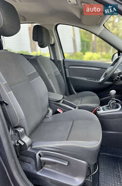 Минивэн Renault Scenic 2009 в 