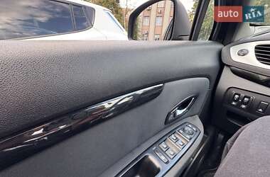 Мінівен Renault Scenic 2012 в 