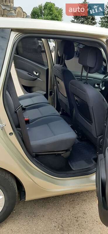 Минивэн Renault Scenic 2011 в Овруче