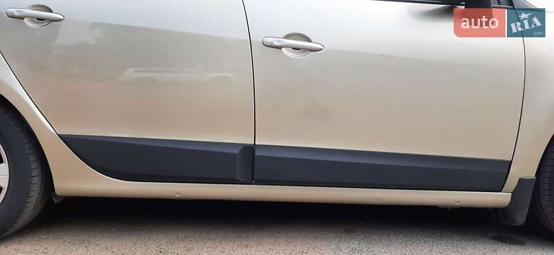 Минивэн Renault Scenic 2011 в Овруче