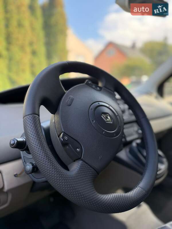 Мінівен Renault Scenic 2005 в Львові